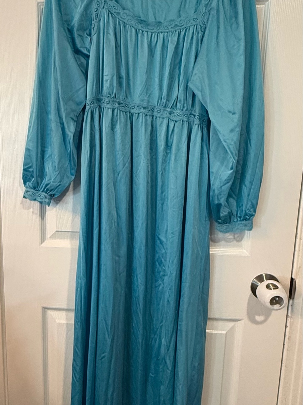 Vintage Olga Turquoise Long Sleeve Empire Waist satin Maxi Lace Trim sz L